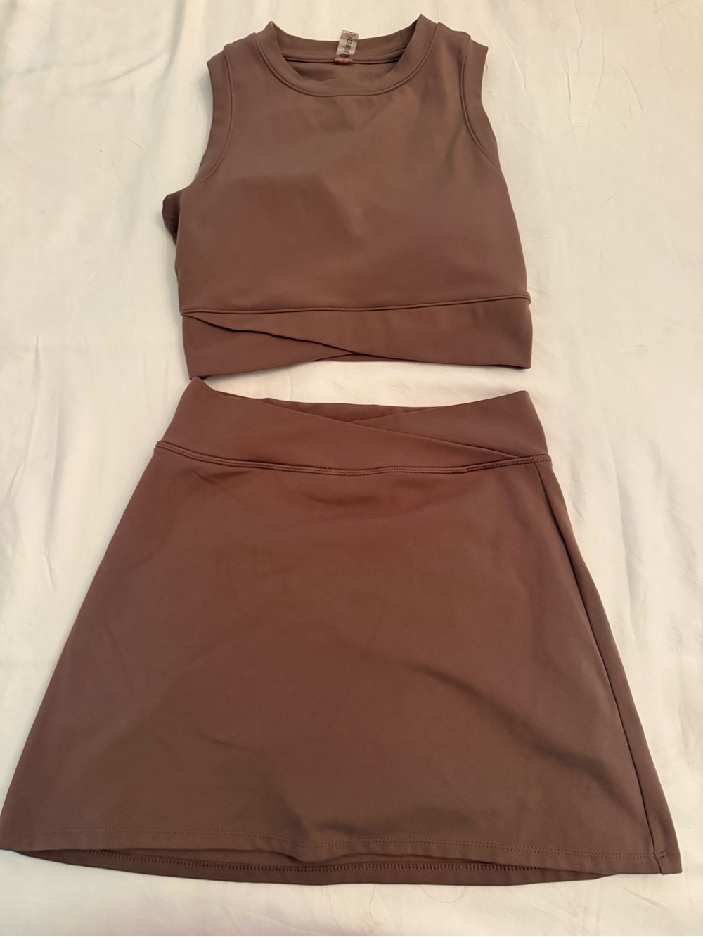 GAP Two-Piece Active Skirt Set in Mauve Brown